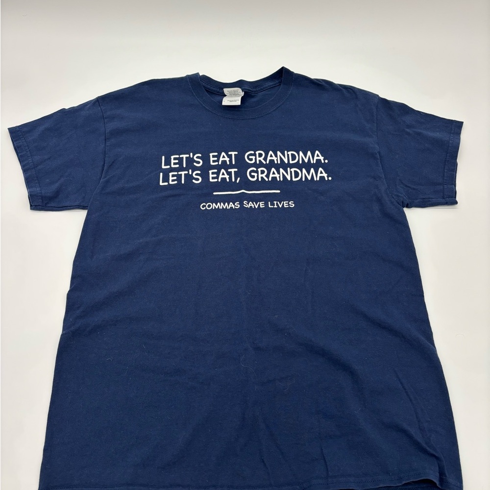 Gildan “Let’s Eat, Grandma. Let’s Eat Grandma.” Grammar Humor T – Navy – Size L